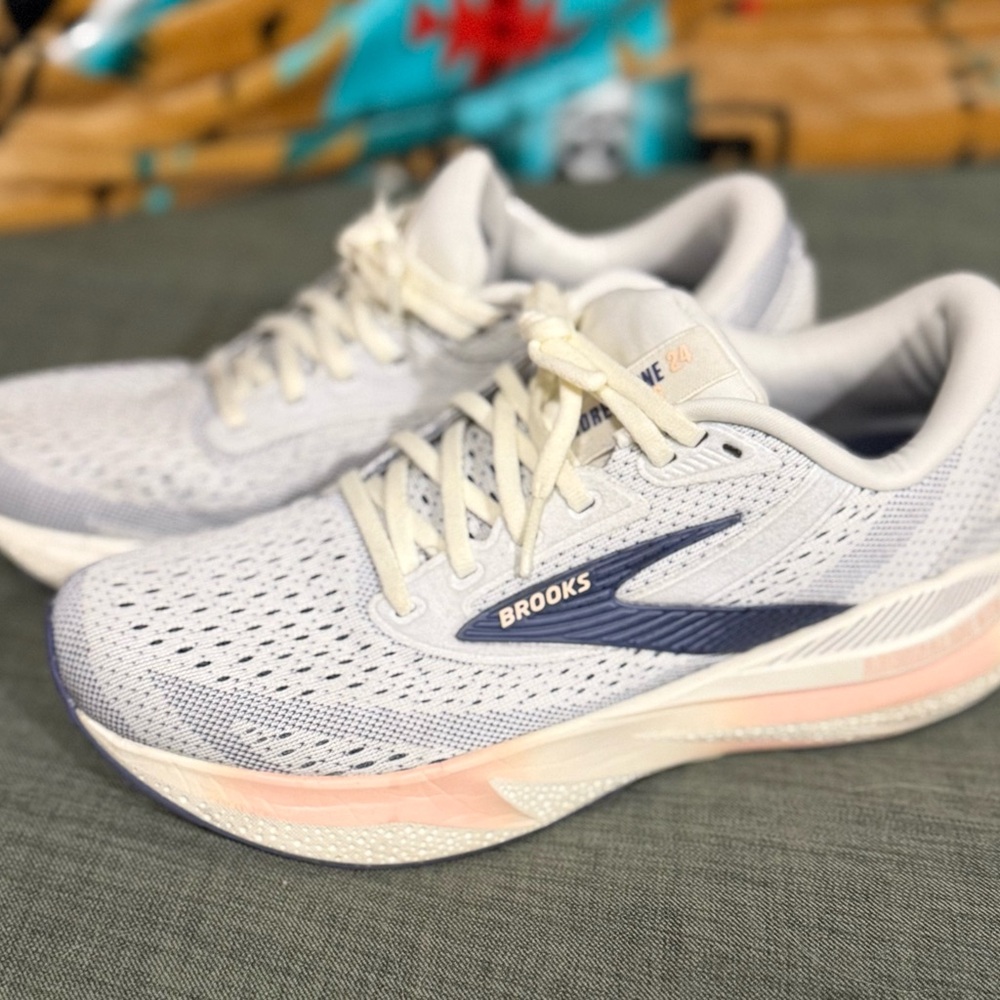 Brooks Women's Athletic Shoes - White and Blue